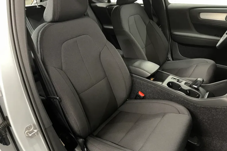 Volvo XC40 din 2020 cu 111.357 km - oferta VOL192132 - foto 9