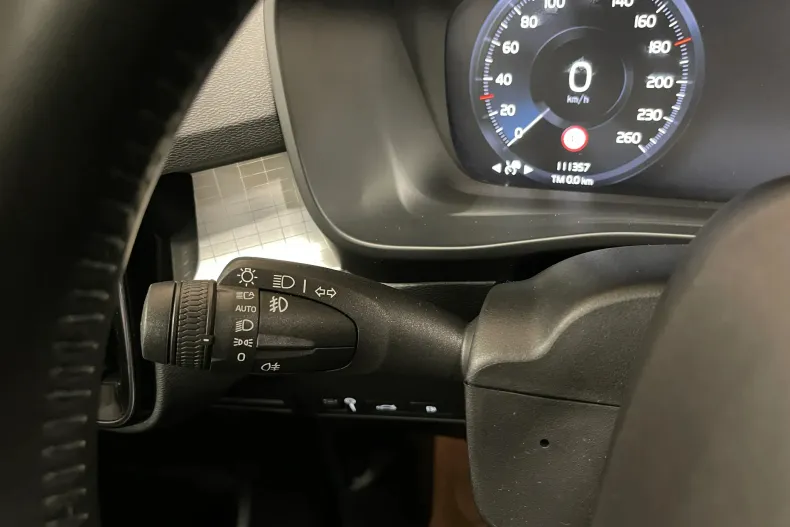 Volvo XC40 din 2020 cu 111.357 km - oferta VOL192132 - foto 21