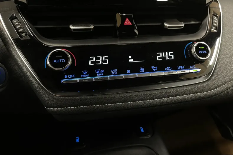 Toyota Corolla din 2021 cu 122.452 km - oferta TOY192137 - foto 17