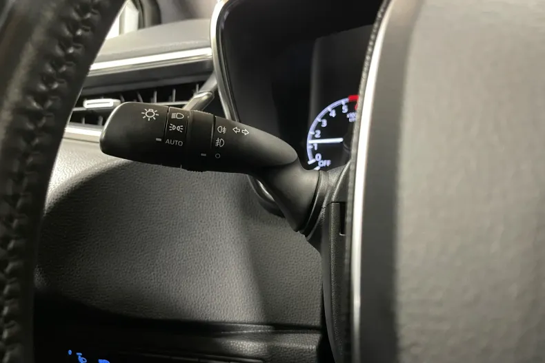 Toyota Corolla din 2021 cu 122.452 km - oferta TOY192137 - foto 20