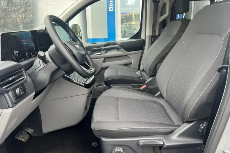 Ford Tourneo Custom din 2025 cu 18.000 km - oferta FOR192143 - foto 5