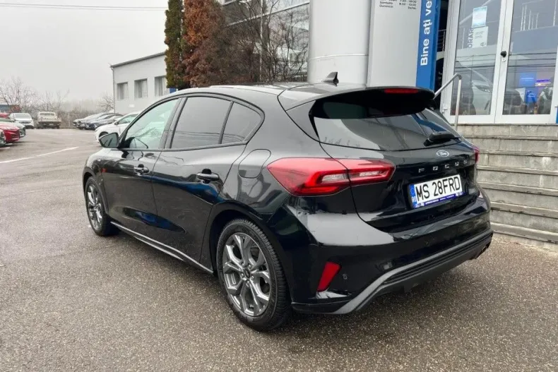Ford Focus din 2025 cu 4.000 km - oferta FOR192144 - foto 4