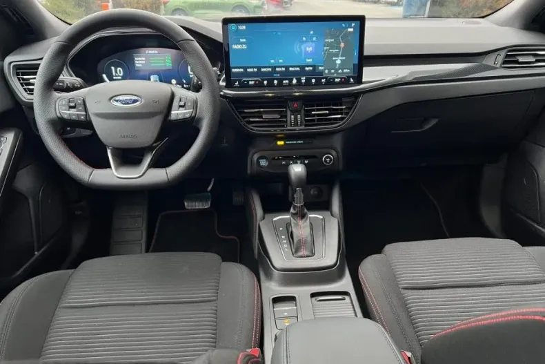 Ford Focus din 2025 cu 4.000 km - oferta FOR192144 - foto 5