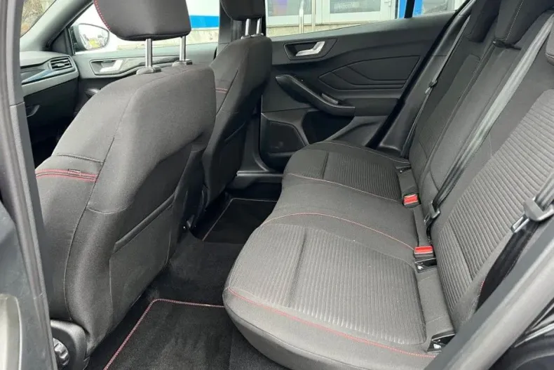 Ford Focus din 2025 cu 4.000 km - oferta FOR192144 - foto 7