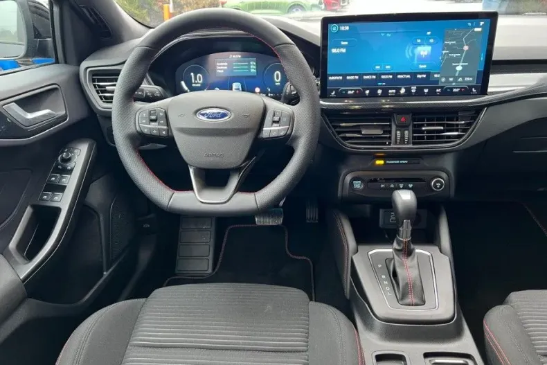 Ford Focus din 2025 cu 4.000 km - oferta FOR192144 - foto 15