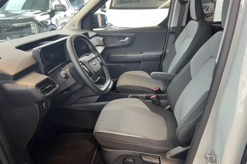 Ford Tourneo Courier din 2025 cu 5 km - oferta FOR192146 - foto 6