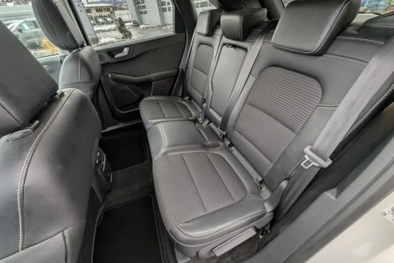 Ford Kuga din 2021 cu 76.329 km - oferta FOR192156 - foto 13