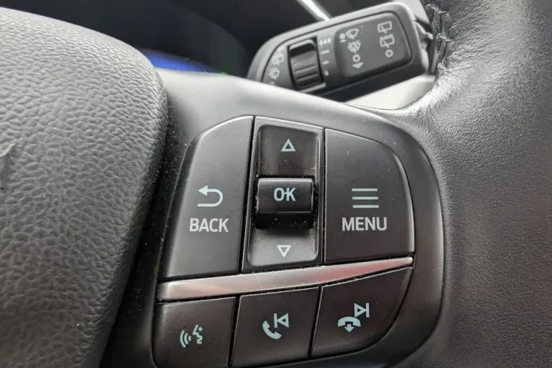 Ford Kuga din 2021 cu 76.329 km - oferta FOR192156 - foto 40