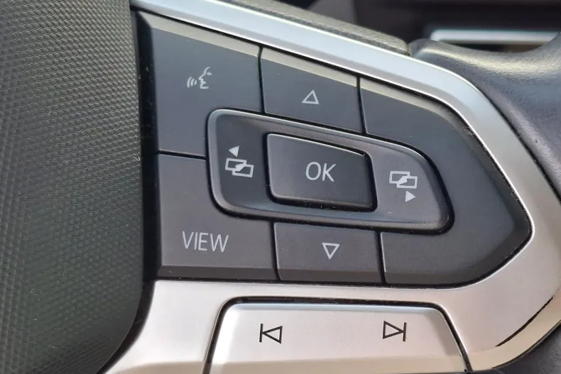 Volkswagen Multivan din 2023 cu 55.213 km - oferta VOL192165 - foto 21