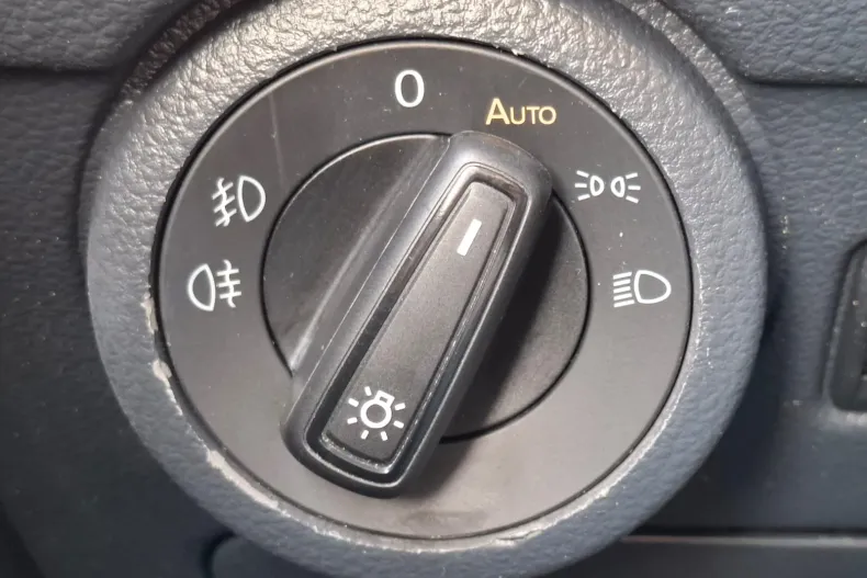 Volkswagen Multivan din 2023 cu 55.213 km - oferta VOL192165 - foto 28