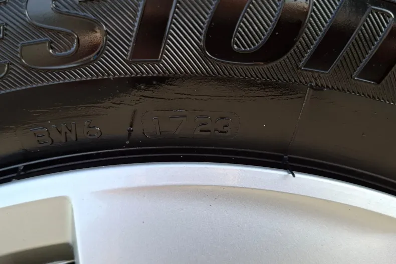 Volkswagen Multivan din 2023 cu 55.213 km - oferta VOL192165 - foto 34