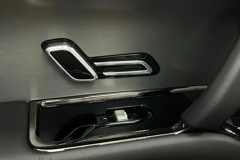 Land Rover Range Rover Sport din 2025 cu 20.084 km - oferta LAN192170 - foto 13