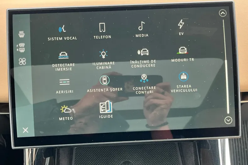 Land Rover Range Rover Sport din 2025 cu 20.084 km - oferta LAN192170 - foto 28