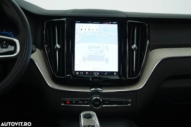 Volvo XC60 din 2022 cu 88.000 km - oferta VOL192181 - foto 35