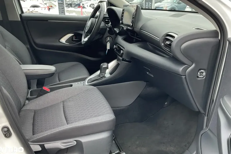 Toyota Yaris din 2023 cu 11.073 km - oferta TOY192190 - foto 6
