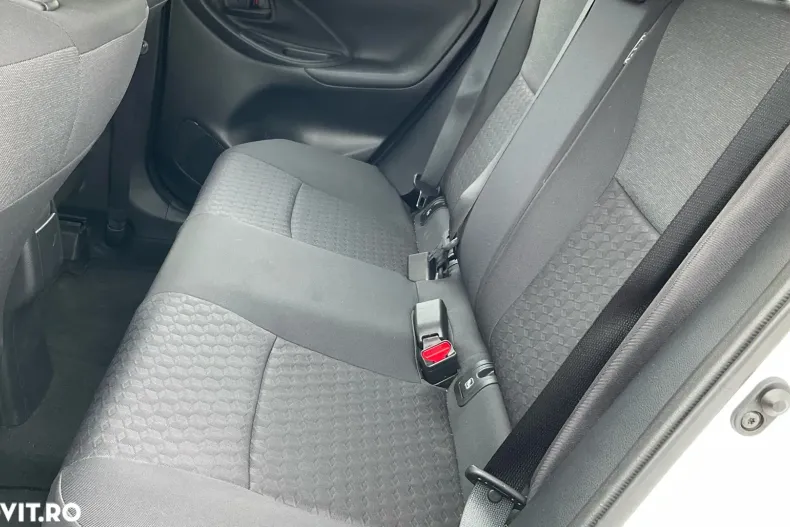 Toyota Yaris din 2023 cu 11.073 km - oferta TOY192190 - foto 11