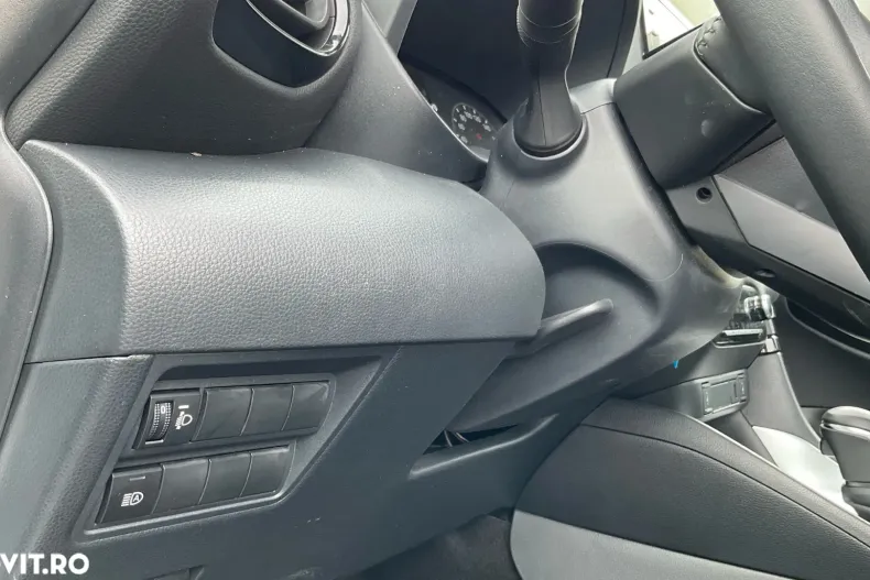Toyota Yaris din 2023 cu 11.073 km - oferta TOY192190 - foto 31