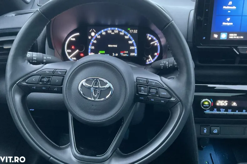 Toyota Yaris Cross din 2023 cu 11.329 km - oferta TOY192192 - foto 13