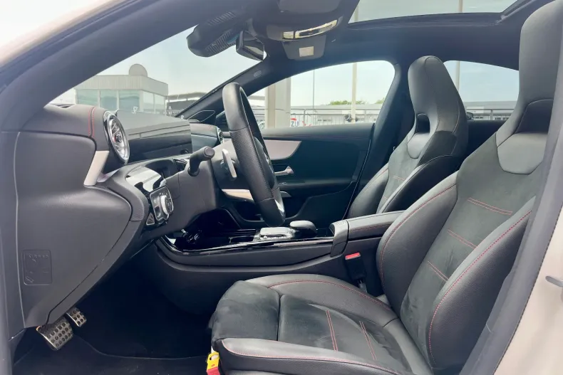 Mercedes-Benz CLA 250 (Clasa CLA) din 2023 cu 14.937 km - oferta MER192208 - foto 12