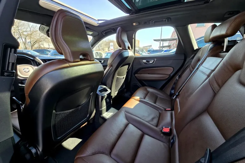 Volvo XC60 din 2021 cu 91.705 km - oferta VOL192209 - foto 8