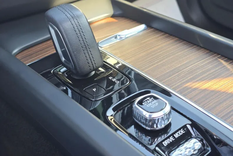 Volvo XC60 din 2021 cu 91.705 km - oferta VOL192209 - foto 17