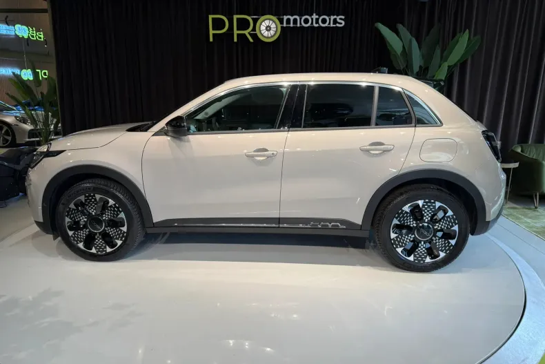 Fiat 600 din 2024 cu 4.600 km - oferta FIA192211 - foto 10