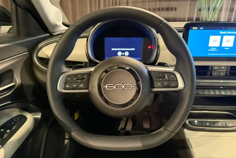 Fiat 600 din 2024 cu 4.600 km - oferta FIA192211 - foto 22