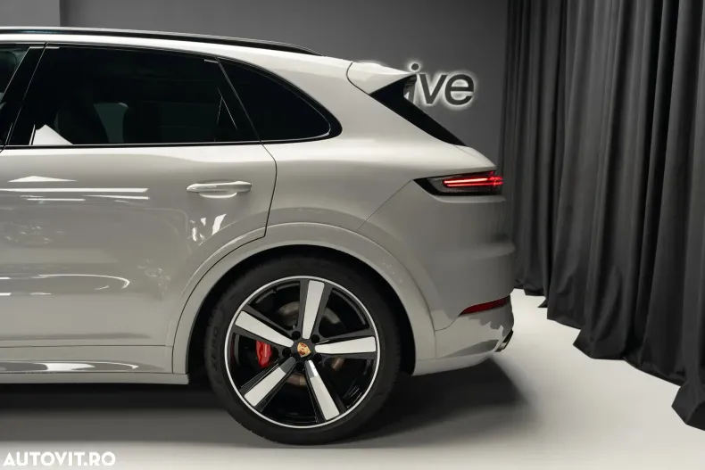 Porsche Cayenne din 2024 cu 13.650 km - oferta POR192214 - foto 12