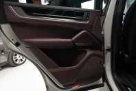 Porsche Cayenne din 2024 cu 13.650 km - oferta POR192214 - foto 31