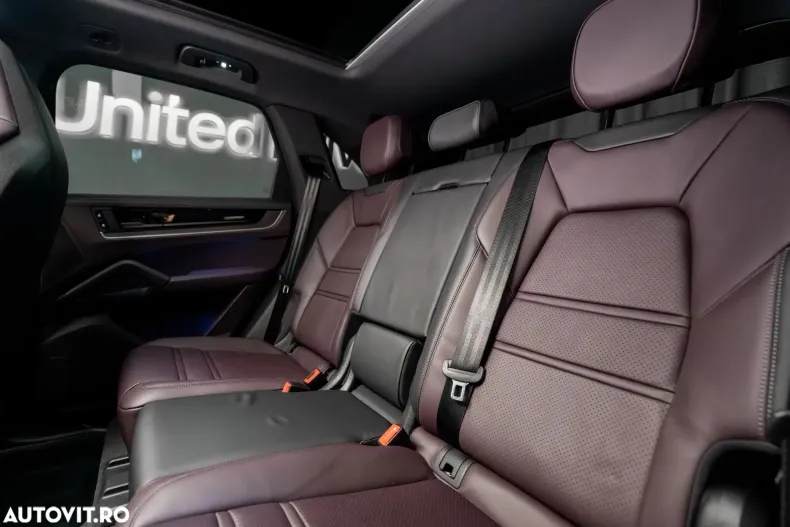 Porsche Cayenne din 2024 cu 13.650 km - oferta POR192214 - foto 32