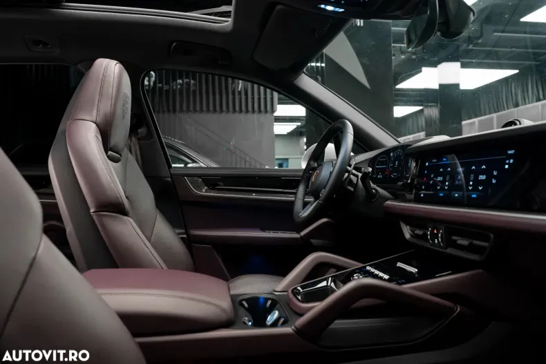 Porsche Cayenne din 2024 cu 13.650 km - oferta POR192214 - foto 35