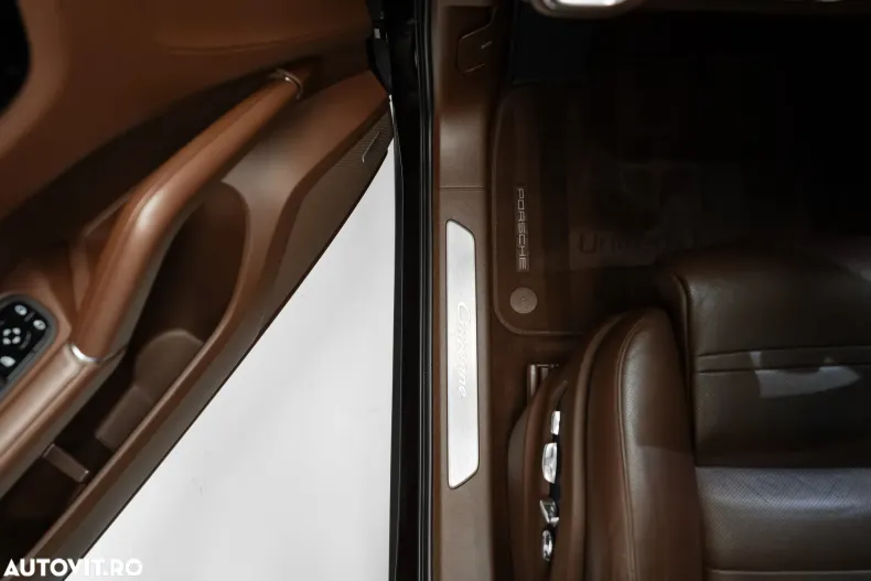 Porsche Cayenne din 2020 cu 67.600 km - oferta POR192215 - foto 13