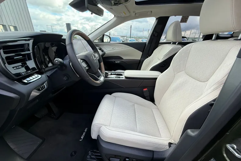 Lexus Seria RX din 2025 cu 3.000 km - oferta LEX192225 - foto 14