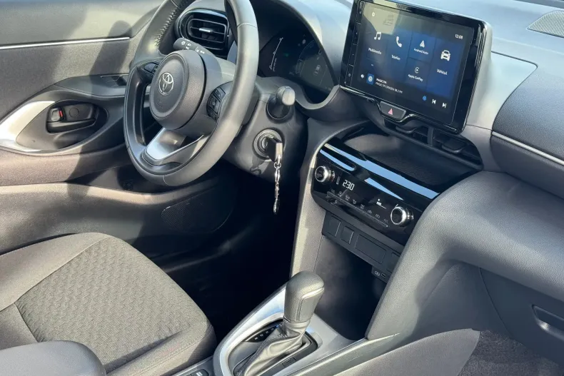 Toyota Yaris Cross din 2025 cu 3.050 km - oferta TOY192226 - foto 20