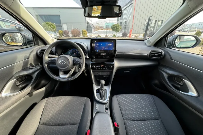 Toyota Yaris Cross din 2025 cu 3.050 km - oferta TOY192226 - foto 24