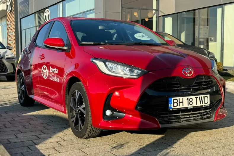 Toyota Yaris din 2025 cu 3.520 km - oferta TOY192229 - foto 1