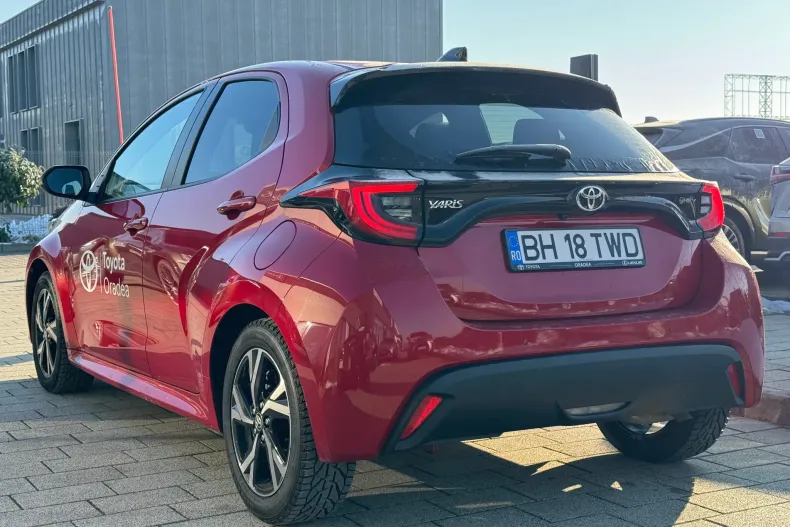 Toyota Yaris din 2025 cu 3.520 km - oferta TOY192229 - foto 5