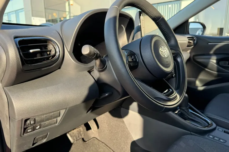 Toyota Yaris din 2025 cu 3.520 km - oferta TOY192229 - foto 12