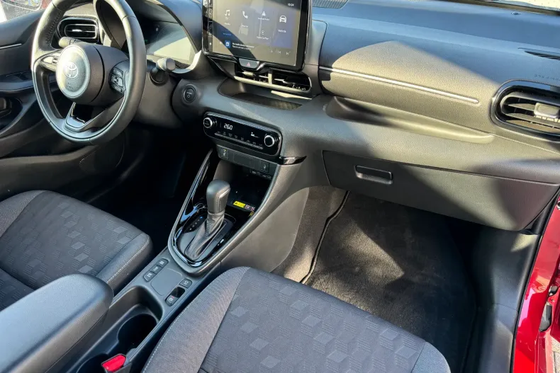 Toyota Yaris din 2025 cu 3.520 km - oferta TOY192229 - foto 21