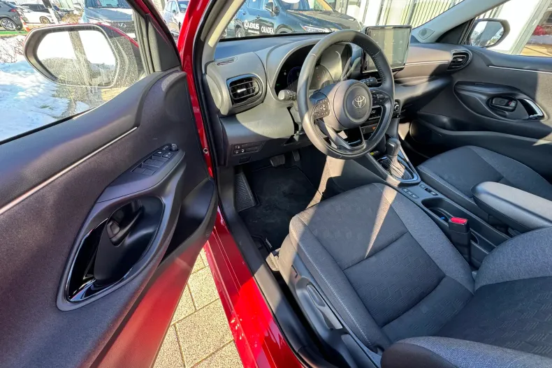 Toyota Yaris din 2025 cu 3.520 km - oferta TOY192229 - foto 22