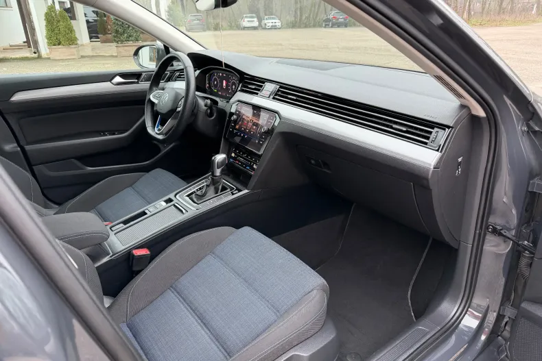 Volkswagen Passat din 2021 cu 140.150 km - oferta VOL192232 - foto 20