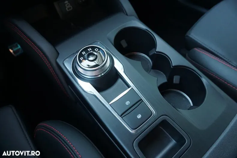 Ford Kuga din 2025 cu 3.900 km - oferta FOR192234 - foto 10