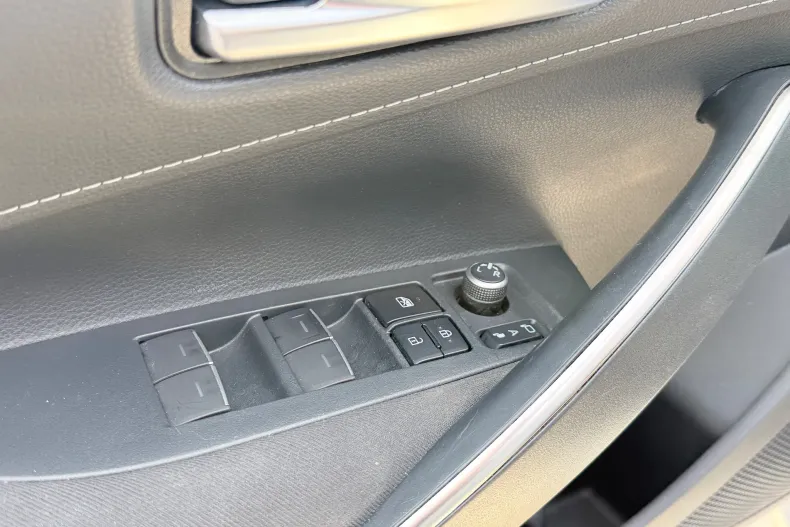 Toyota Corolla din 2022 cu 147.448 km - oferta TOY192236 - foto 30