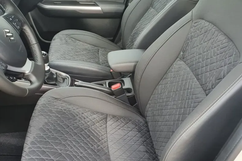 Suzuki Vitara din 2025 cu 1 km - oferta SUZ192250 - foto 6