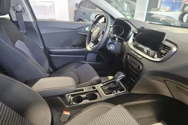 Kia XCeed din 2026 cu 1 km - oferta KIA192251 - foto 10