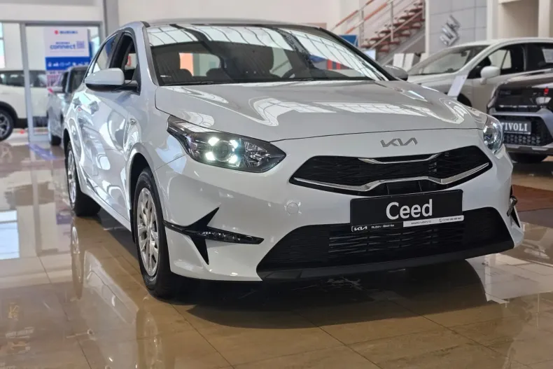 Kia Ceed din 2024 cu 1 km - oferta KIA192253 - foto 2