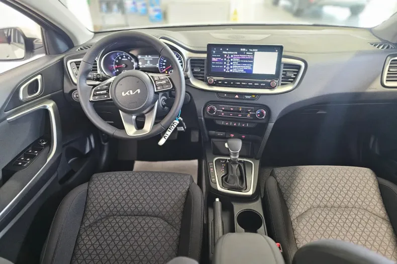 Kia Ceed din 2024 cu 1 km - oferta KIA192253 - foto 11