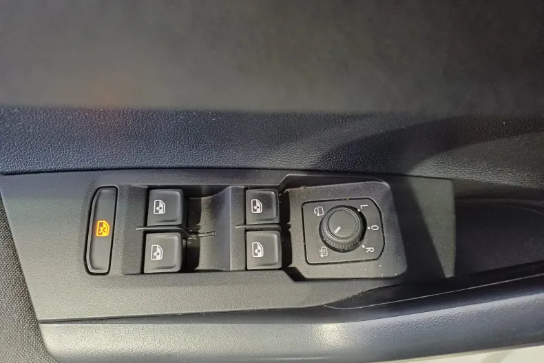 Volkswagen Polo din 2022 cu 48.388 km - oferta VOL192260 - foto 8