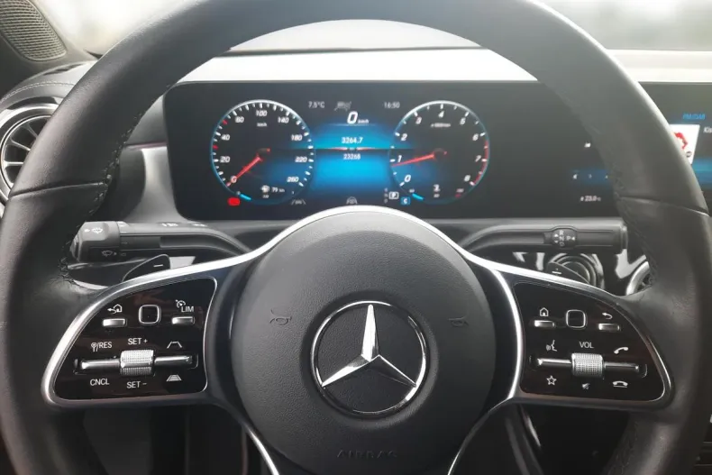 Mercedes-Benz CLA 200 (Clasa CLA) din 2023 cu 23.268 km - oferta MER192266 - foto 11