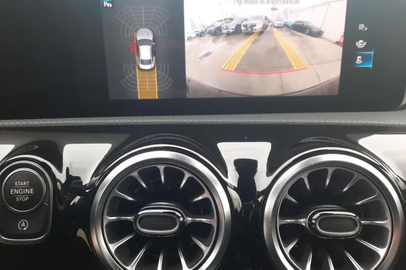 Mercedes-Benz CLA 200 (Clasa CLA) din 2023 cu 23.268 km - oferta MER192266 - foto 18